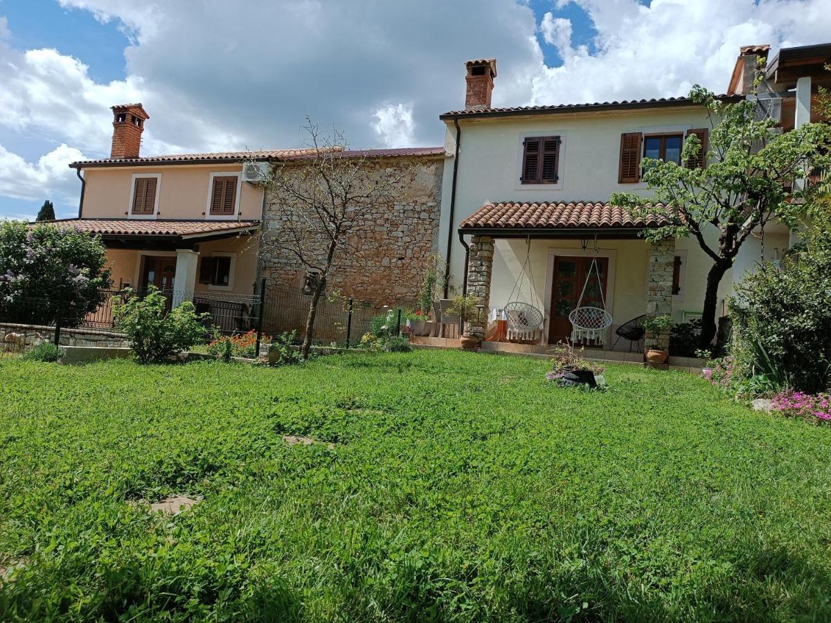 Apartment Parenzana, Little Row House With Big Green Yard In Central Istria Rakotule Exterior foto